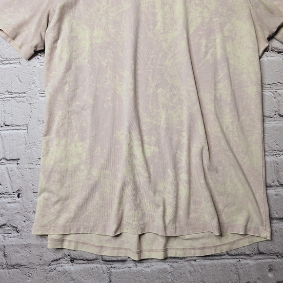 Lululemon Mens 5 Year Basic Tee Cloudy Wash Misty Pink Cream Tshirt Size Unknown - Picture 3 of 9